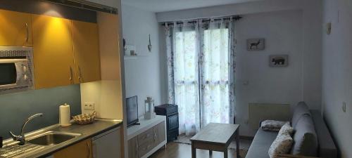 Candanchu Apartment | Family-Friendly Stay at Apartamento Riglos Candanchu
