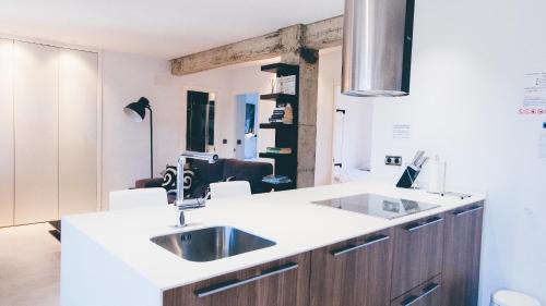 San Sebastian Apartment | Romantic Apartment with Free Parking & Ocean View