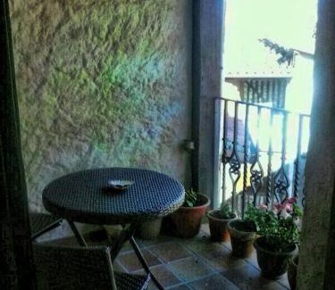 Mogarraz Apartment | Pet-Friendly Retreat at Apartamento Rural El Pino