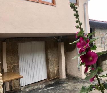 Baltar Apartment | Child-Friendly Escape at Apartamento Rural Meaus - 9.5/10