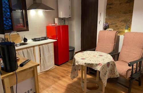 Cambron Apartment | Pet-Friendly Getaway: Apartamento Rural Prunus Avium