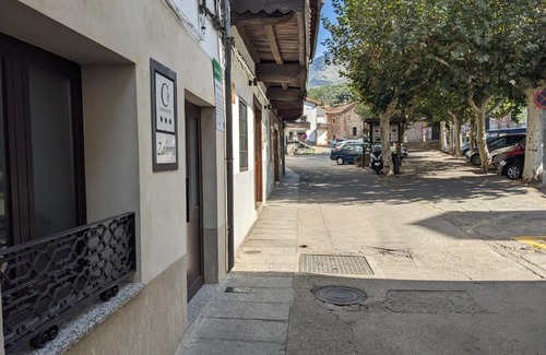 Hervas Apartment | Child-Friendly Retreat at Apartamento Rural Zahora - Rated 9.8