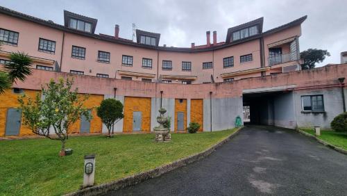 Posada de Llanes Apartment | Pet-Friendly Getaway at Apartamento Saavedra, 4-Star Comfort