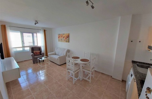 Morro Jable Apartment | Beachside Retreat: Apartamento Sarah 2A with Free WIFI