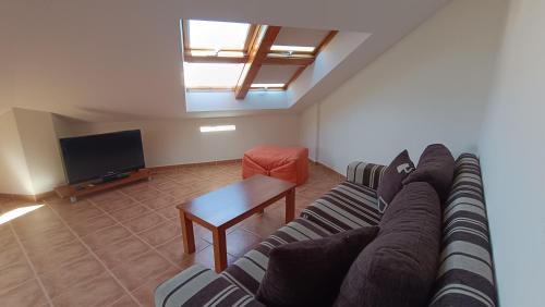 Sardinero Apartment | Family-Friendly Ático en Sardiñeiro: Ideal for Your Getaway