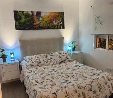 Los Pajaros Apartment | Inviting Sevilla Enzo Apartment with Breakfast Included