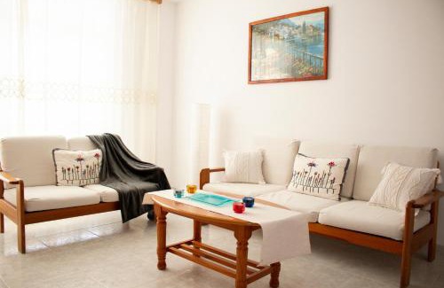 Muxia Apartment | Family-Friendly Stay at Apartamento Sol-Muxía - Rated 9.2