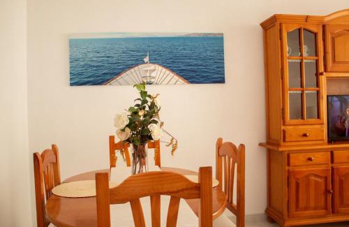 Muxia Apartment | Family-Friendly Stay at Apartamento Sol-Muxía - Rated 9.2
