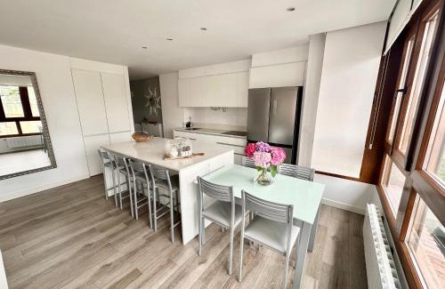 Somo Apartment | Discover El Ventanal de Somo: Family-Friendly & Parking