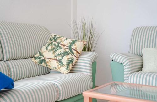 Comarruga Apartment | Relaxing Spa Retreat at Apartamento Coma-ruga by MarCalma