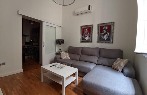 San Vicente Apartment | Elegant Spinola Home: 4-Star Family-Friendly Retreat