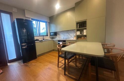 Porto de Santa Cruz Apartment | Family-Friendly 2-Bedroom Apartment in Sta Cruz