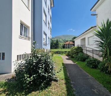 Villacarriedo Apartment | Family-Friendly Stay at Apartamento Sujarrera - Rated 9.1/10