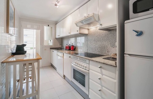 Platja de l'Arenal Apartment | Cozy Syros Apartment near Beach with Pool and Spa Access