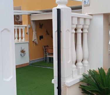 Els Arenals del Sol Apartment | Pet-Friendly Apartamento Terraza with Pool in Arenales del Sol