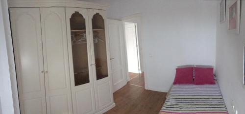 Medina-Sidonia Apartment | Top-Rated Family Haven: Apartamento Thebussem Awaits You