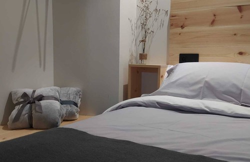 Mondonedo Apartment | Cozy Studio Apartment in Historic Center for Friends & Pilgrims