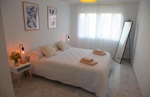 Candeleda Apartment | Excellent Apartamento Tomillo II: Pet & Child Friendly Stay