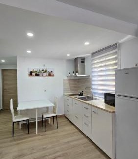 Santiponce Apartment | Pet-Friendly Apartment Trajano with 9.4/10 Guest Rating
