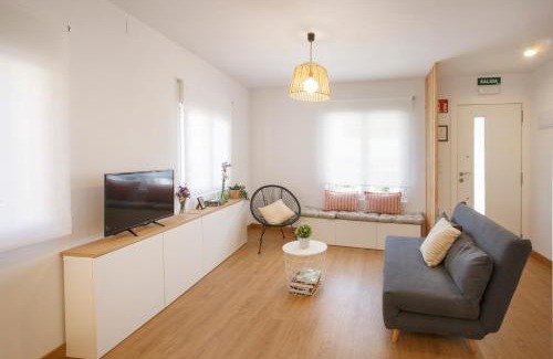 Arroniz Apartment | Top-Rated Ana Apartamento Turístico with Pool & Family Fun