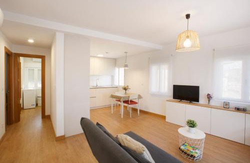 Arroniz Apartment | Top-Rated Ana Apartamento Turístico with Pool & Family Fun