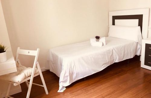 Arrabal Apartment | Pet-Friendly Puente Romano Apartments with Pool Access