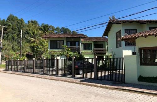 Saco da Ribeira Apartment | Oceanfront Apartment Lázaro in Ubatuba – Rated 9.8/10!