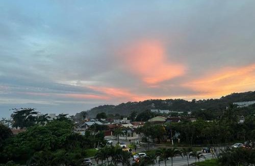 Toninhas Apartment | Ocean View Apartment at Canto das Toninhas - 4 Stars