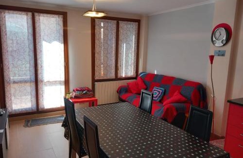 Ezcaray Apartment | Kid-Friendly Getaway at Apartamento Villa Maritxu