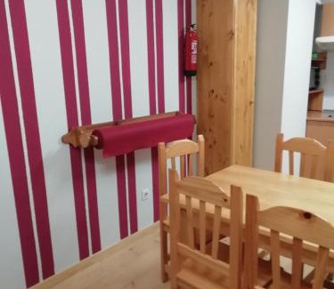 Canfranc-Estacion Apartment | Family-Friendly Getaway at Apartamento Viman - Rated 9.4/10