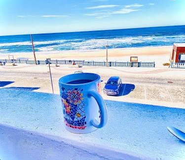 Vieira de Leiria Apartment | Oceanfront Apartment with Scenic Views and High Ratings