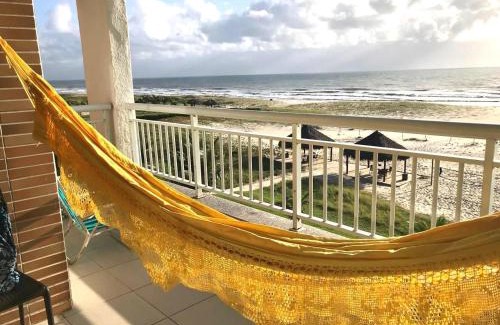 Porto das Dunas Apartment | Ocean View Getaway at Porto das Dunas - 4-Star Retreat