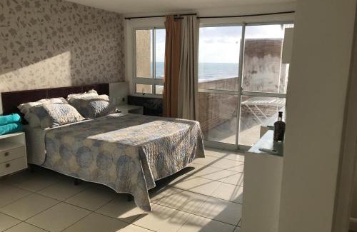 Porto das Dunas Apartment | Ocean View Getaway at Porto das Dunas - 4-Star Retreat