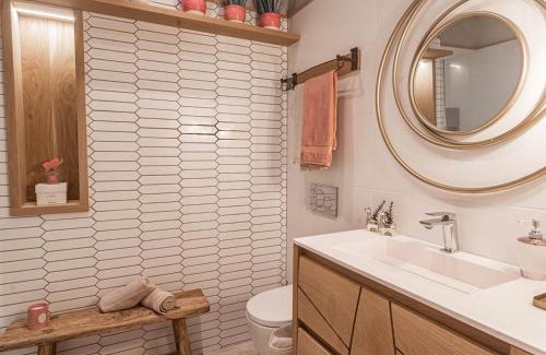 Renteria Apartment | Relaxing Stay at Apartamento Viteri with Hot Tub Amenities