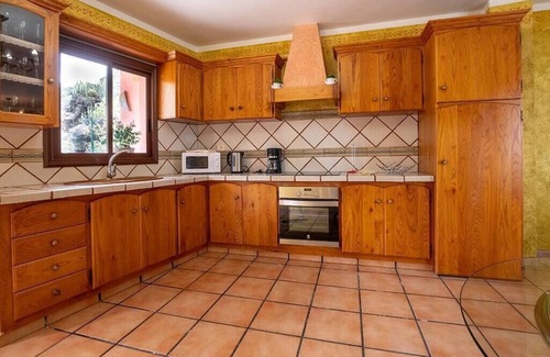 Adeje Apartment | Guest Rated 10/10: Apartamento Vulcano - Two Bedroom Escape