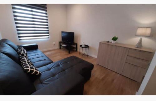 Patraix Apartment | Stylish Central Apartment on Calle Tres Forques, Valencia