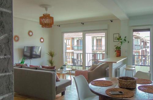 Elizondo Apartment | Child-Friendly Apartamento Zuhaitzondoa Etxea - Guest Rated 9.8