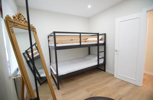 Basurto-Zorroza Apartment | Pet-Friendly Comfort at Apartamentos 2K in Olabeaga