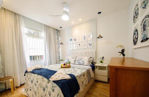 Centro Apartment | Cozy Getaway: 20m to Beach with Oceanfront Views