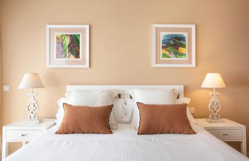 Suances Apartment | Pet-Friendly Apartamentos Acacio with Oceanfront Pool