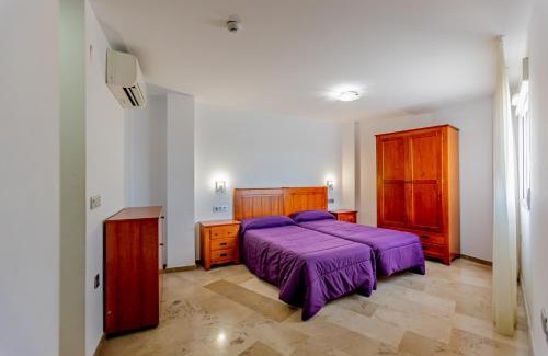 Caravaca de la Cruz Apartment | Cozy Apartamentos Aixa II: Pet-Friendly & Family-Oriented
