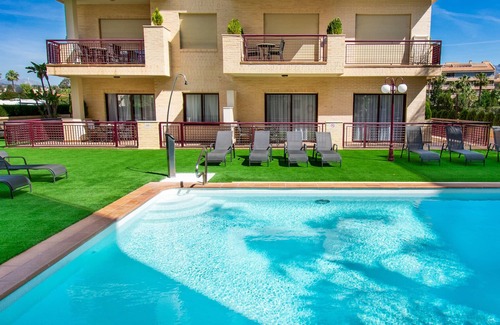 El Albir Apartment | Discover Albir Confort Avenida: Ocean View with Spa Amenities