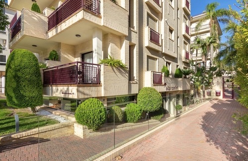 El Albir Apartment | Discover Albir Confort Avenida: Ocean View with Spa Amenities