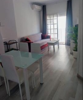 Torremolinos Apartment | Cozy Ana's Inns: Pet-Friendly Retreat with High Guest Ratings