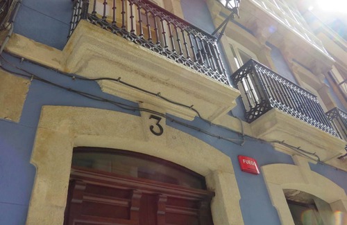 Lugo Apartment | Exceptional APARTAMENTOS ARMANYA 3 with Spa & Pet-Friendly