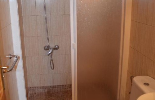 Arure Apartment | Cozy Apartamentos Arure Plaza: Pet-Friendly with Breakfast
