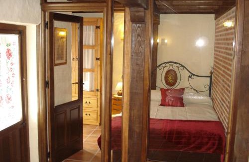 Mogarraz Apartment | Cozy Apartamentos Azahar: Guest Rated 9.4 with Family Amenities