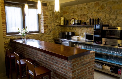 Riancho Hotel | Guest Rated: 10/10 at Apartamentos Baolafuente with Pool