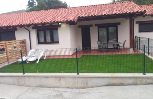 Llanes House | Guest Rated 9.5: Family & Pet Friendly Apartamentos Cañamal