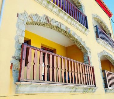 Macanet de Cabrenys Apartment | Pet-Friendly Apartamentos Cal Ratero with 9.2 Guest Rating